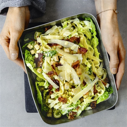 Lauwarmer Nudelsalat à la Caesar