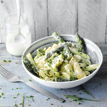 Kartoffelsalat mit grünem Spargel
