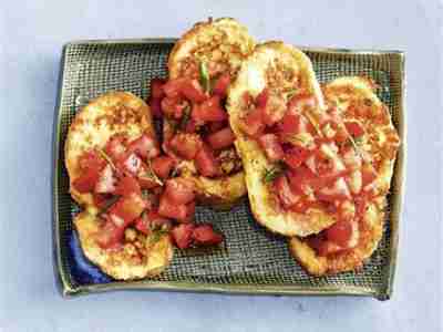 French Toasts mit Tomaten und Parmesan