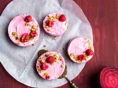 Mini Rote-Bete-Cheesecake-Törtchen