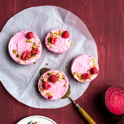 Mini Rote-Bete-Cheesecake-Törtchen