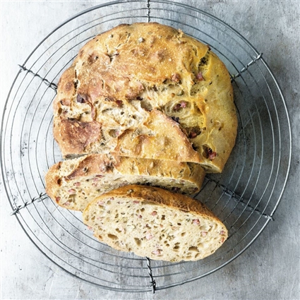 Pfeffriges Speck-Brot