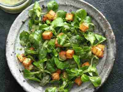 Salat mit Kartoffeldressing