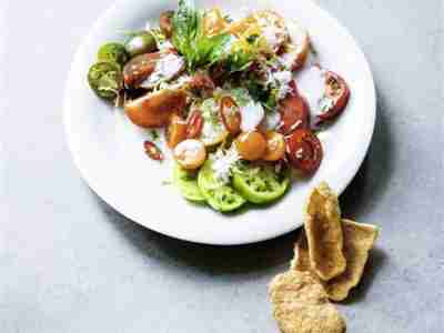 Tomatensalat mit Kokos, Chili und Limette