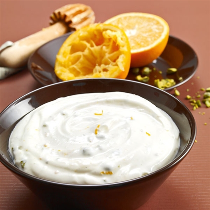 Ziegenkäse-Orangen-Mousse mit Kardamom