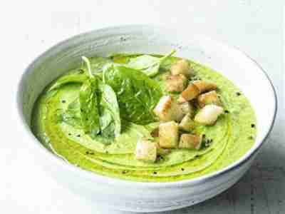 Grüner Gazpacho mit Spitzpaprika