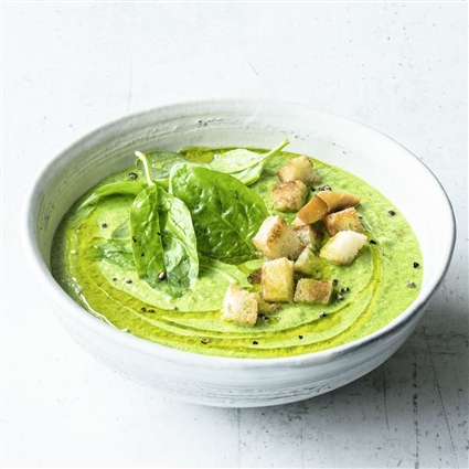 Grüner Gazpacho mit Spitzpaprika