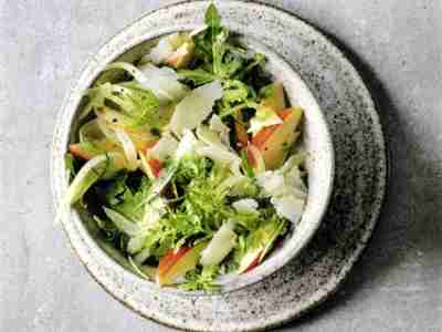Fenchel-Rucola-Salat mit Apfel