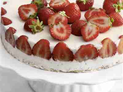 Joghurttorte mit Erdbeeren