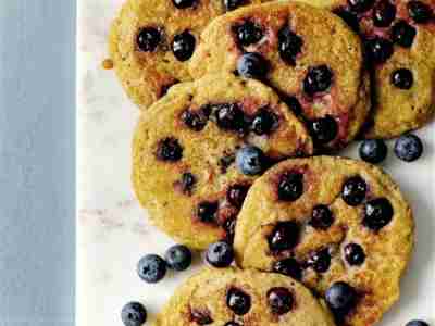 Zuckerfreie Heidelbeer-Pancakes