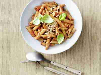 Pasta mit ofengerösteten Tomaten und Paprika