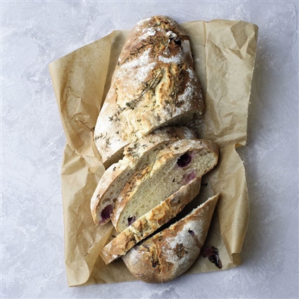 Knusperbrot mit Käse und Trauben