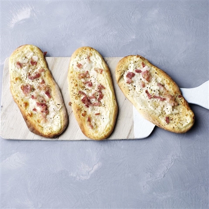 Schnelle Handbrote mit Speck