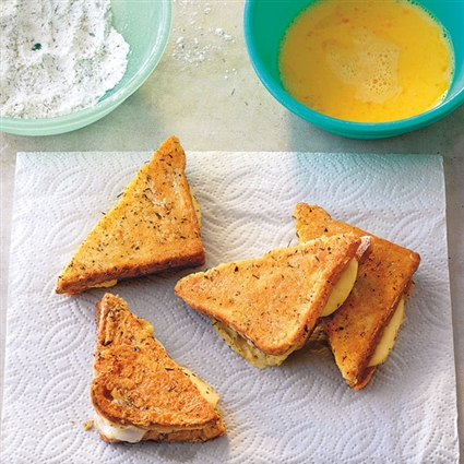 Gebratene Sandwichs mit Käse