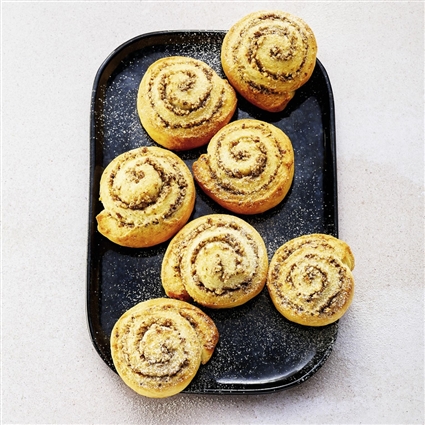 Nussschnecken mit Zimt & Erythrit