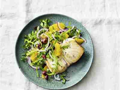 Orangensalat mit Heilbutt