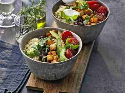 Quinoa-Bowl mit Süßkartoffel