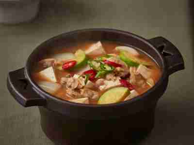 Doenjang Jjigae – Koreanischer Eintopf