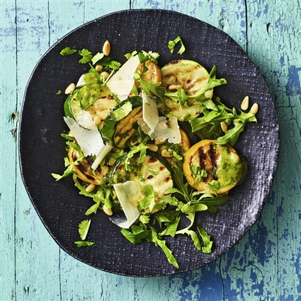 Zucchinisalat mit Orientpesto