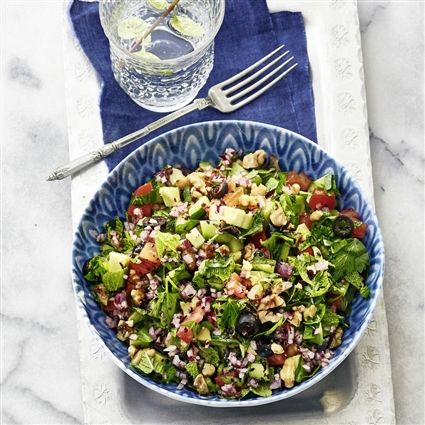 Türkischer Bauernsalat mit Avocado