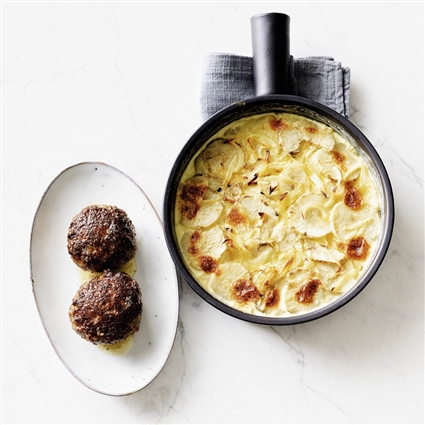Topinambur-Gratin mit Hackfleischbällchen