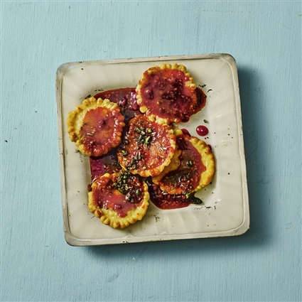 Indische Mini-Pancakes in Himbeersirup
