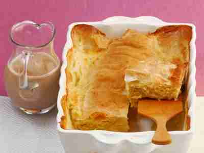 Bananenstrudel mit Schokoladensauce