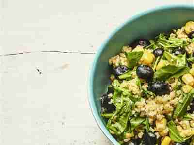 Bulgursalat mit Heidelbeeren