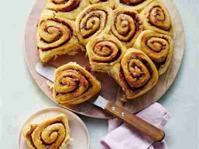 Zimtschnecken mit Erdnussbutter und Erdbeeren