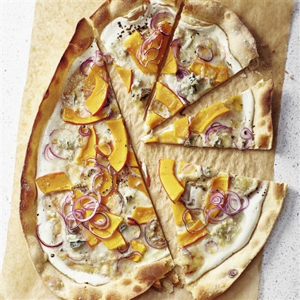 Flammkuchen mit Hokkaido-Kürbis