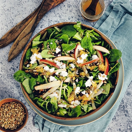 Feldsalat mit roten Linsen