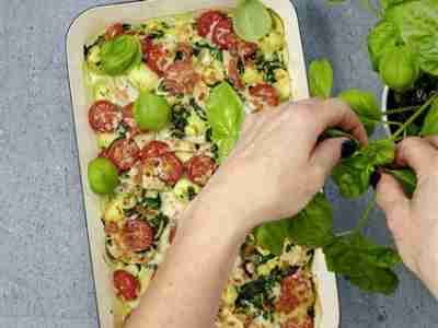 Hähnchen-Gnocchi-Gratin mit Spinat