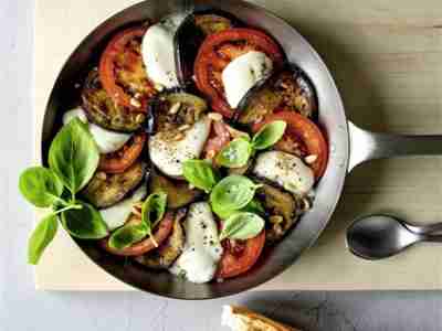 Caprese mit Balsamico-Auberginen