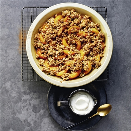 Aprikosen-Crumble mit Flockenstreuseln