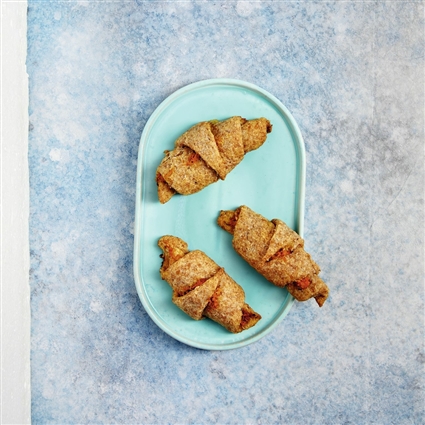 Croissants mit Möhren und Käse