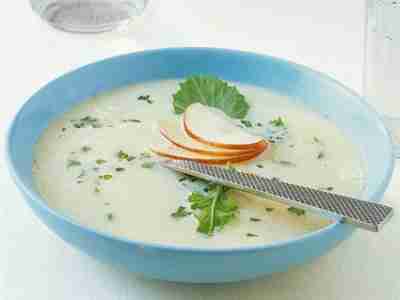 Apfel-Kohlrabi-Suppe