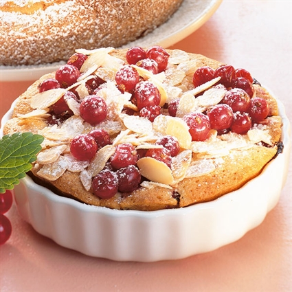 Johannisbeerkuchen mit Mandelbaiser