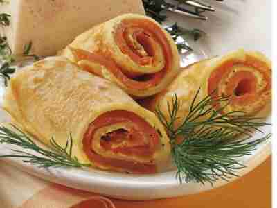 Mini-Crêpes mit Räucherlachs