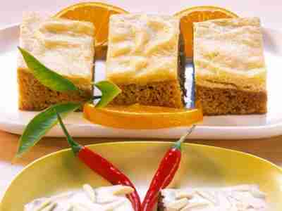 Orangen-Blondies mit Käsehaube