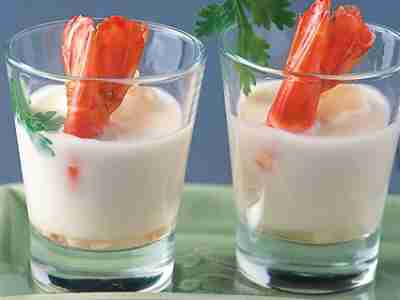 Zitronengrassuppe mit Garnelen