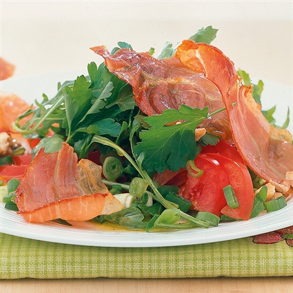 Tomaten-Kräuter-Salat mit Schinken