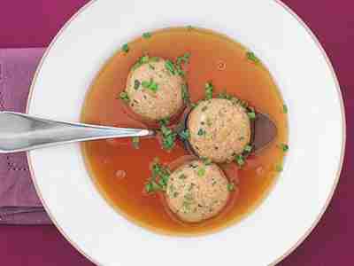 Leberknödelsuppe