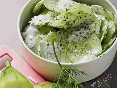 Gurkensalat mit Dilljoghurt