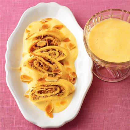 Haselnuss-Crêpes auf Grappa-Sabayon