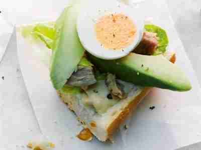 Eier-Sandwich mit Thunfisch