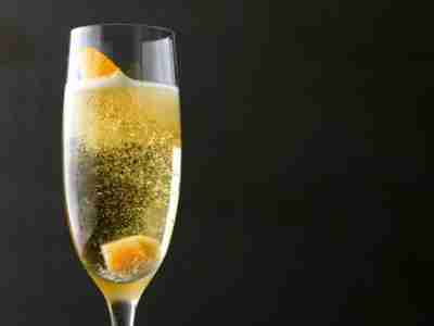 Orange-Spiked Champagner Cocktail