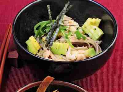 Soba-Nudelsalat mit Krabben