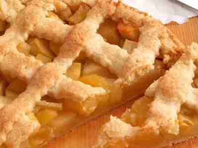 Apfelkuchen mit knackig-säuerlichen Äpfeln