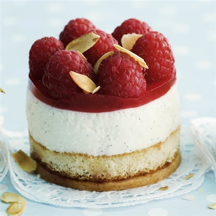 Quark-Törtchen mit Himbeeren
