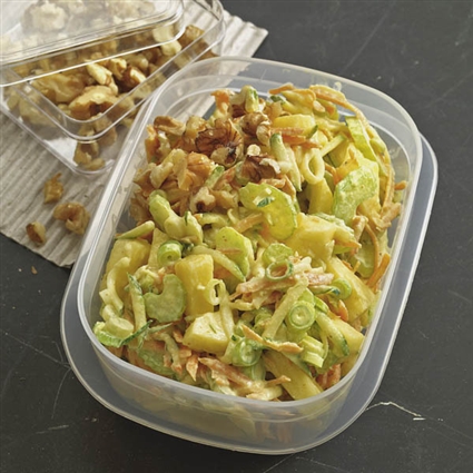 Gemüsesalat mit Ananas